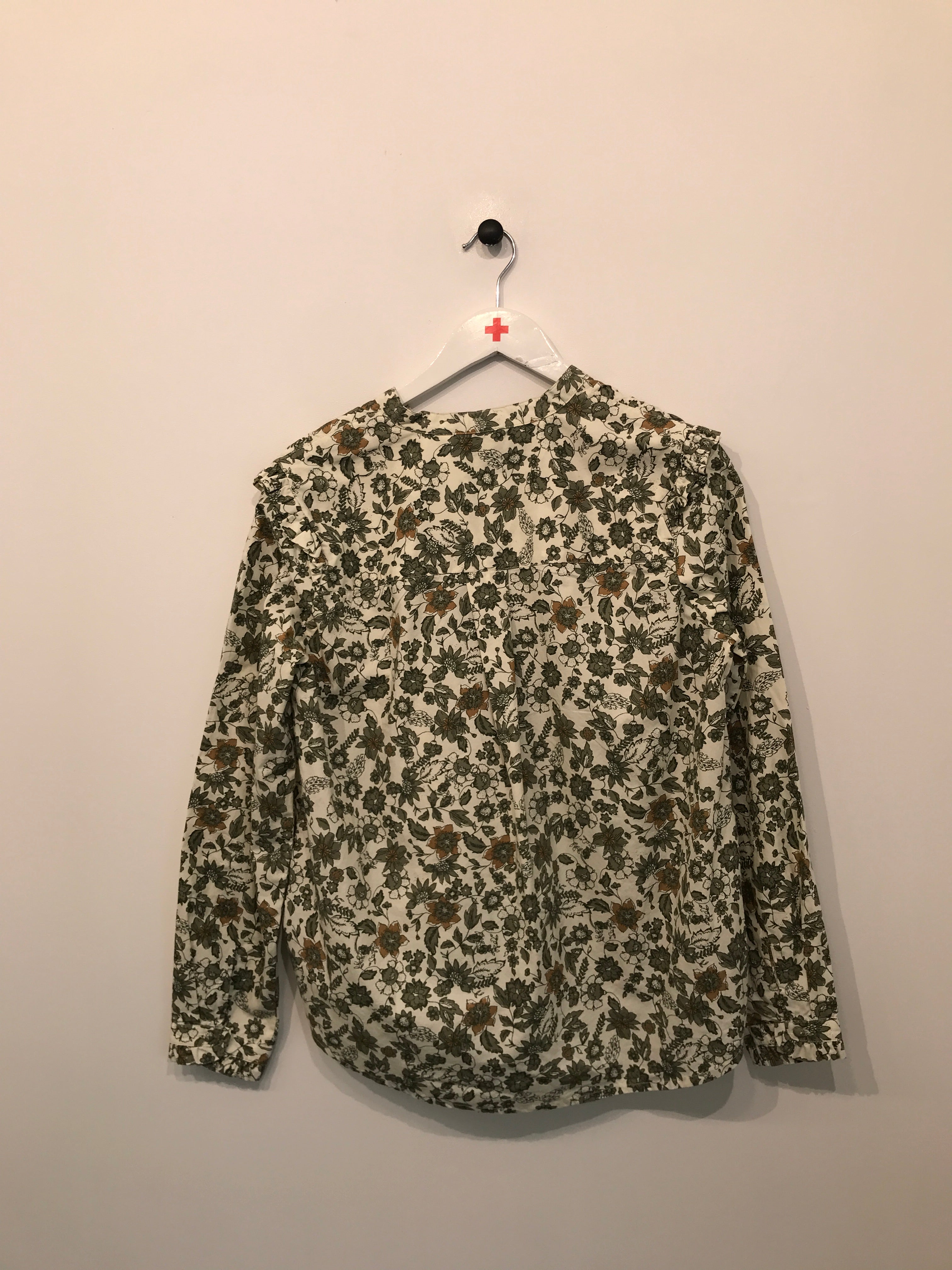 B.Young Bluse